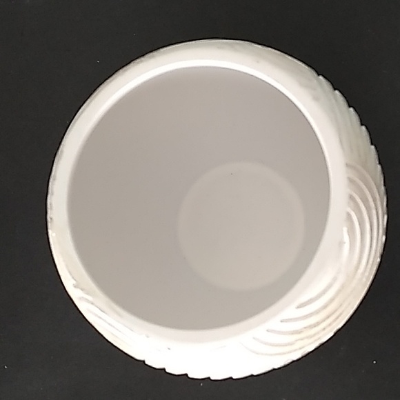 Decorative textured ceramic pot bowl or vase - Picture 4 of 5